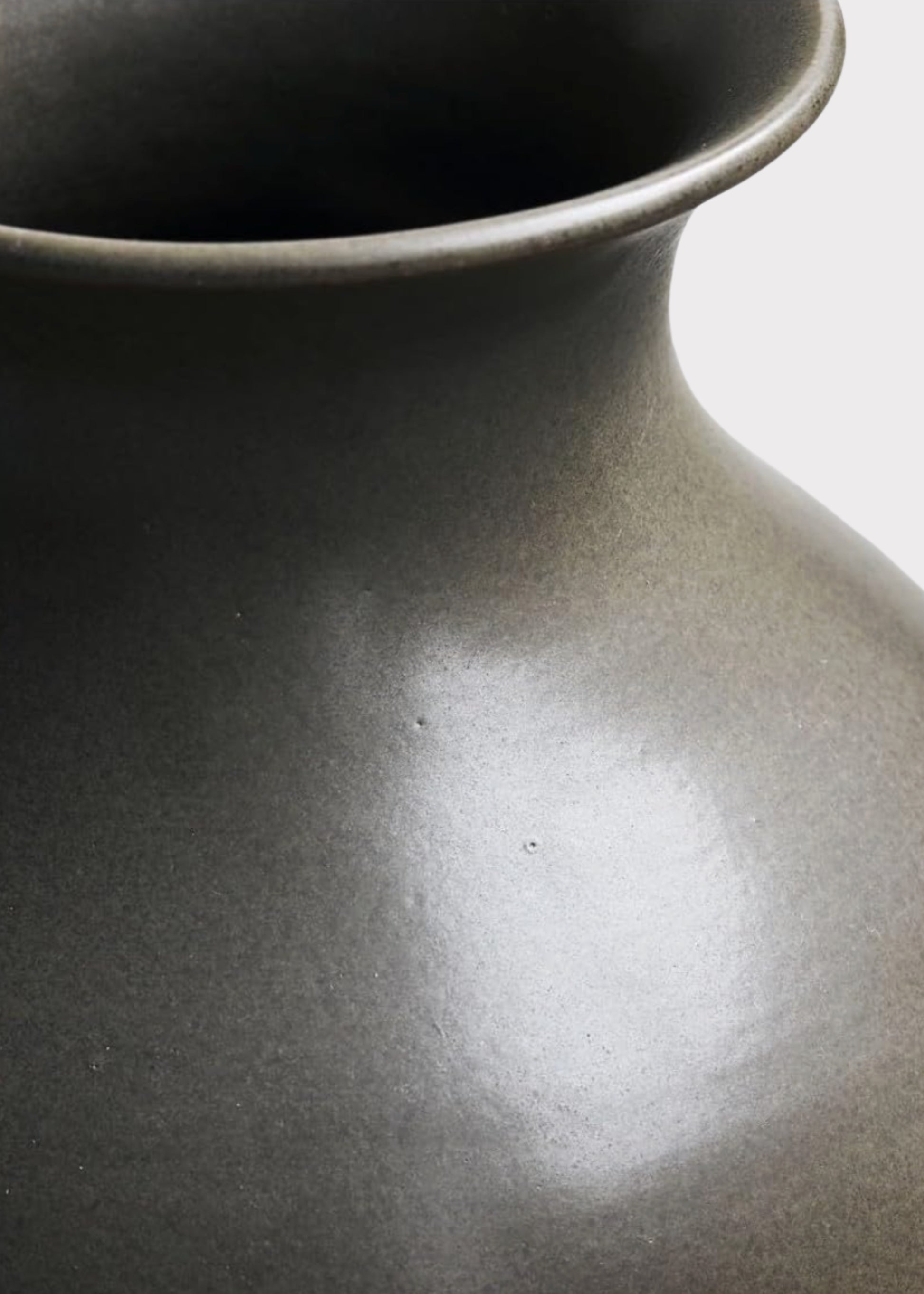 Close-up of the Santa Fe Ceramic Vase