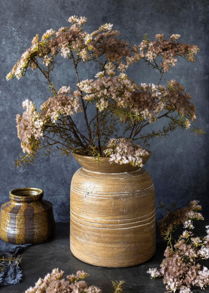 Decorative vase with pink queen anne&