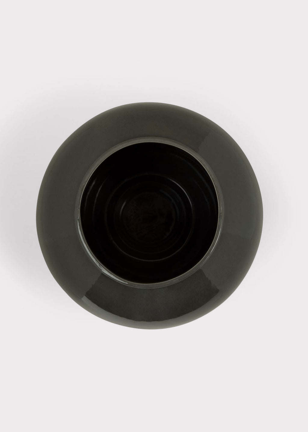 Inside the Ceramic Jar Vase in Smoked Taupe