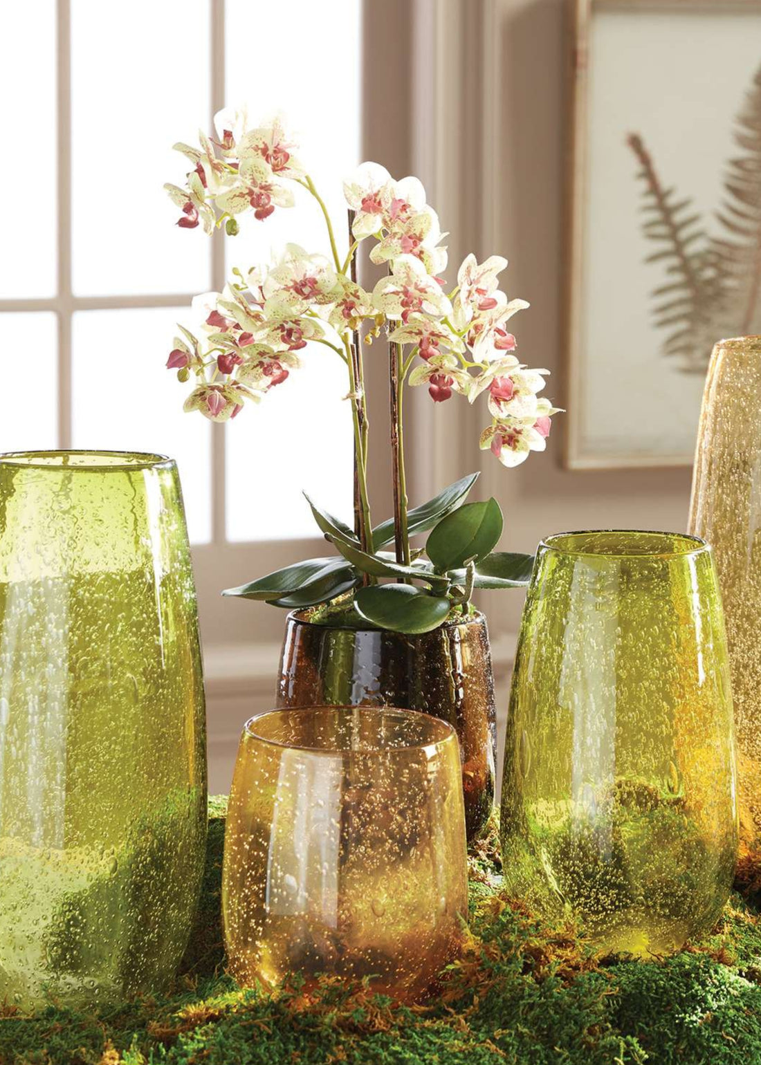 Drop-in Orchid fake plant in glass vase