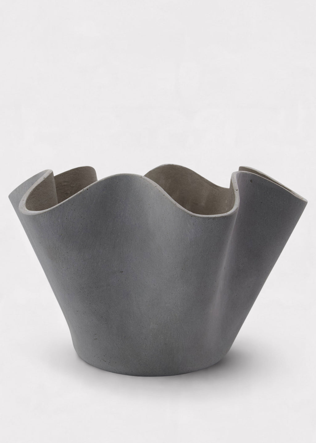 Handmade Polyresin Wavy Planter in Grey