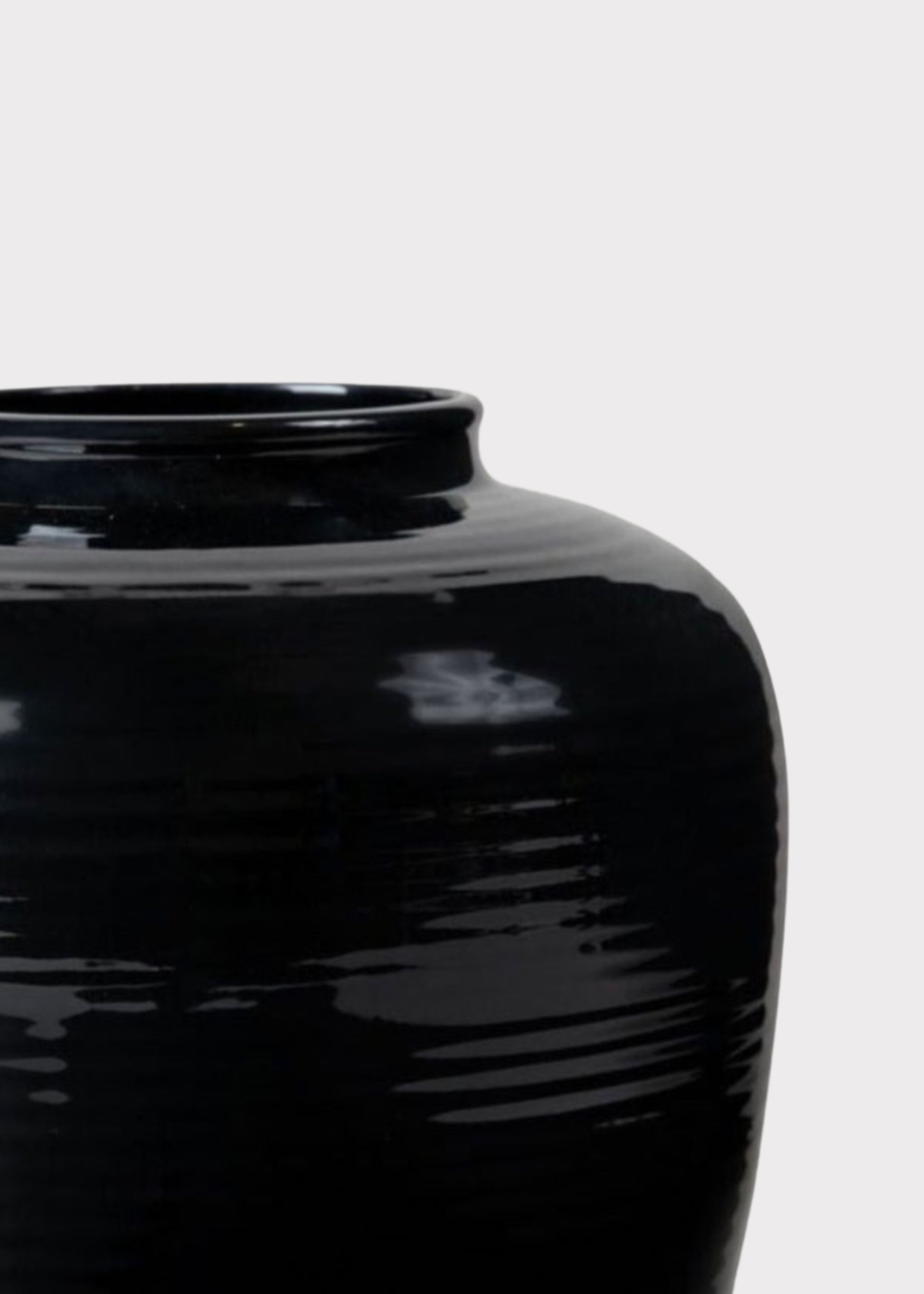 Black ceramic vase 