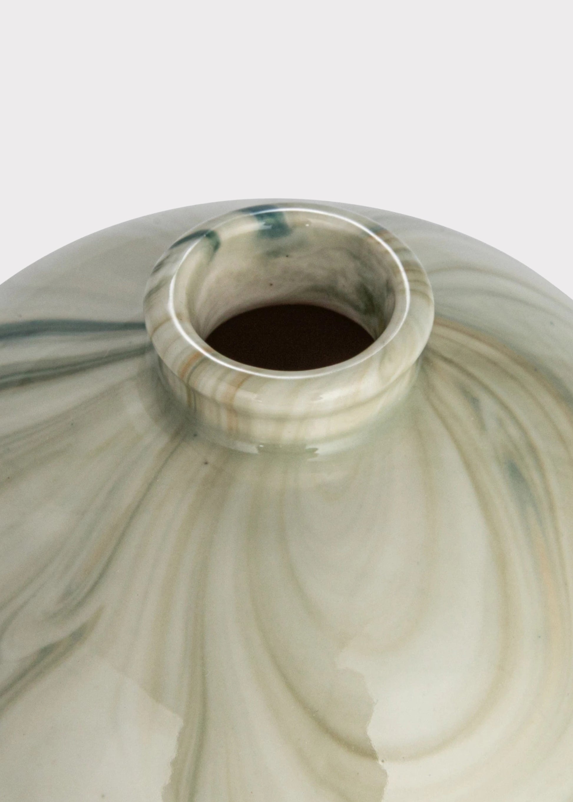 Marble-patterned ceramic vase