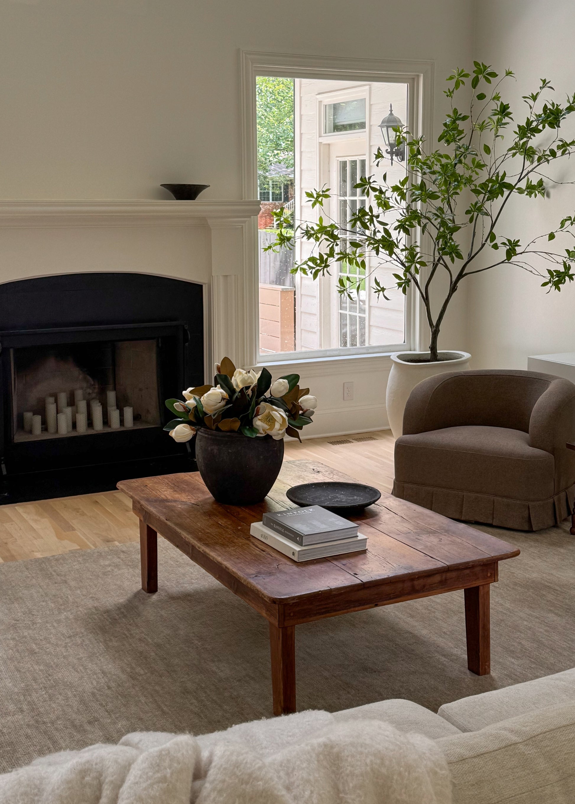 Living room Faux Magnolia Arrangement