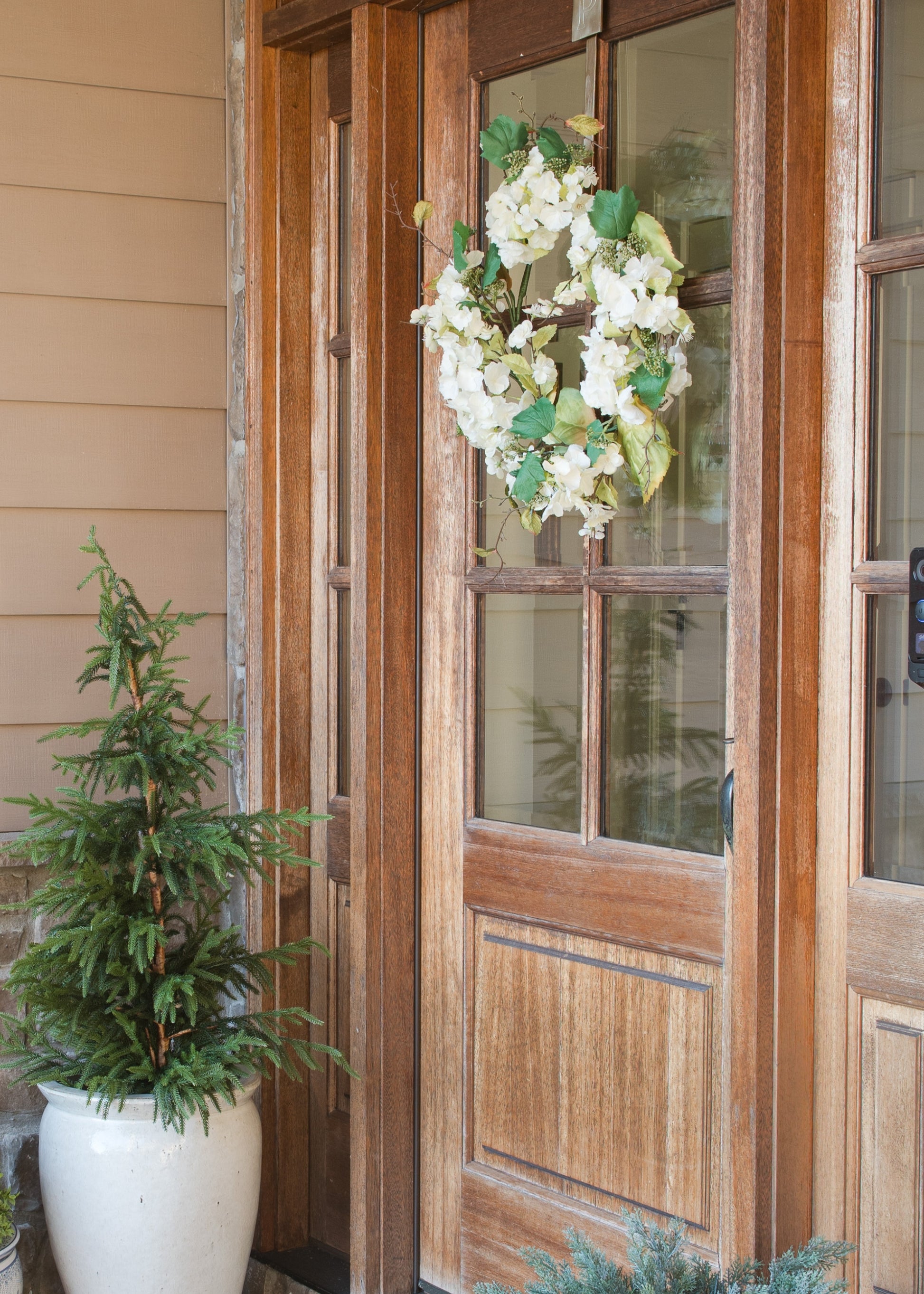 Spring flower wreath