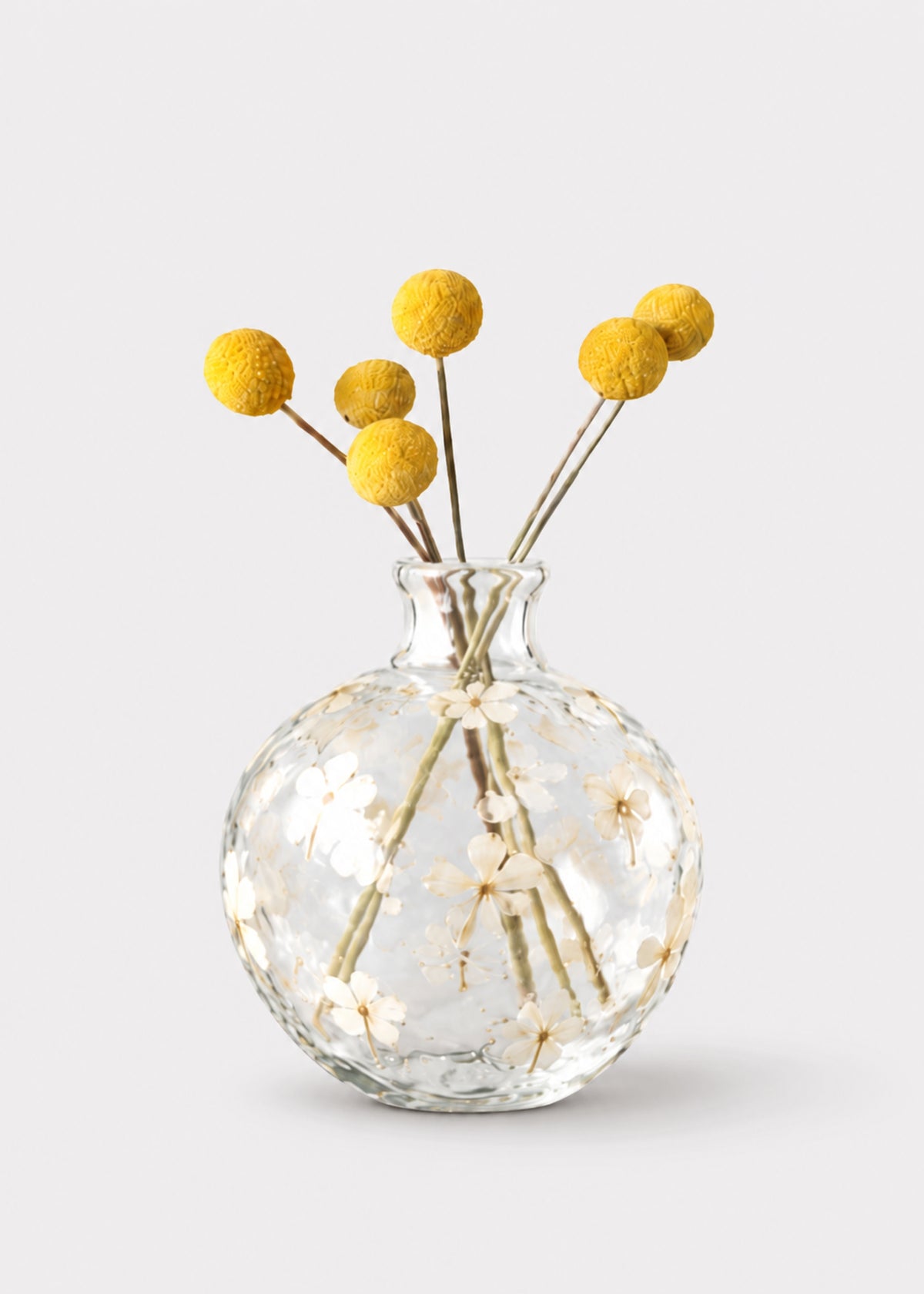 floral vase with billy buttons