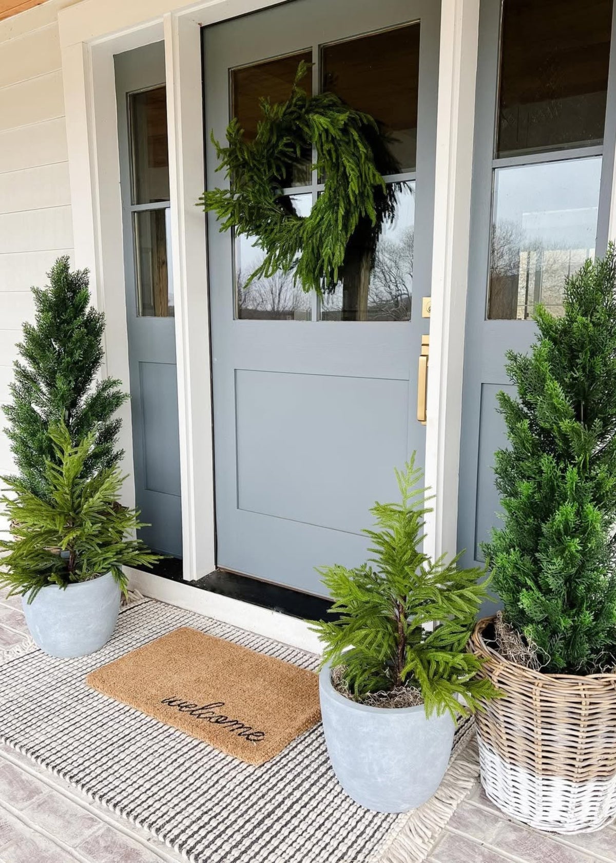 Postacards Design Classic Winter Porch Design – Afloral