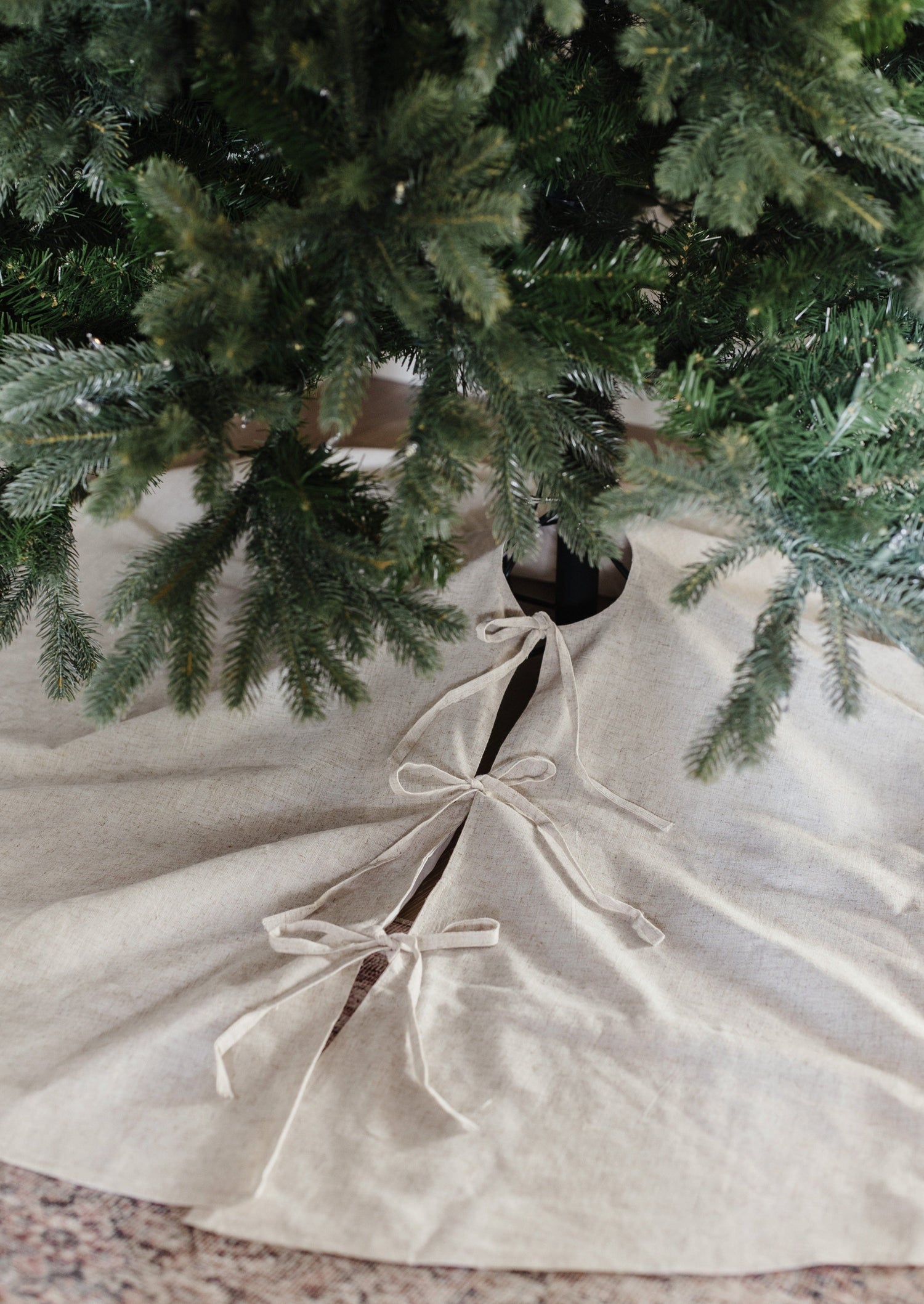 Large Linen Christmas Tree Skirt with Ties at afloral
