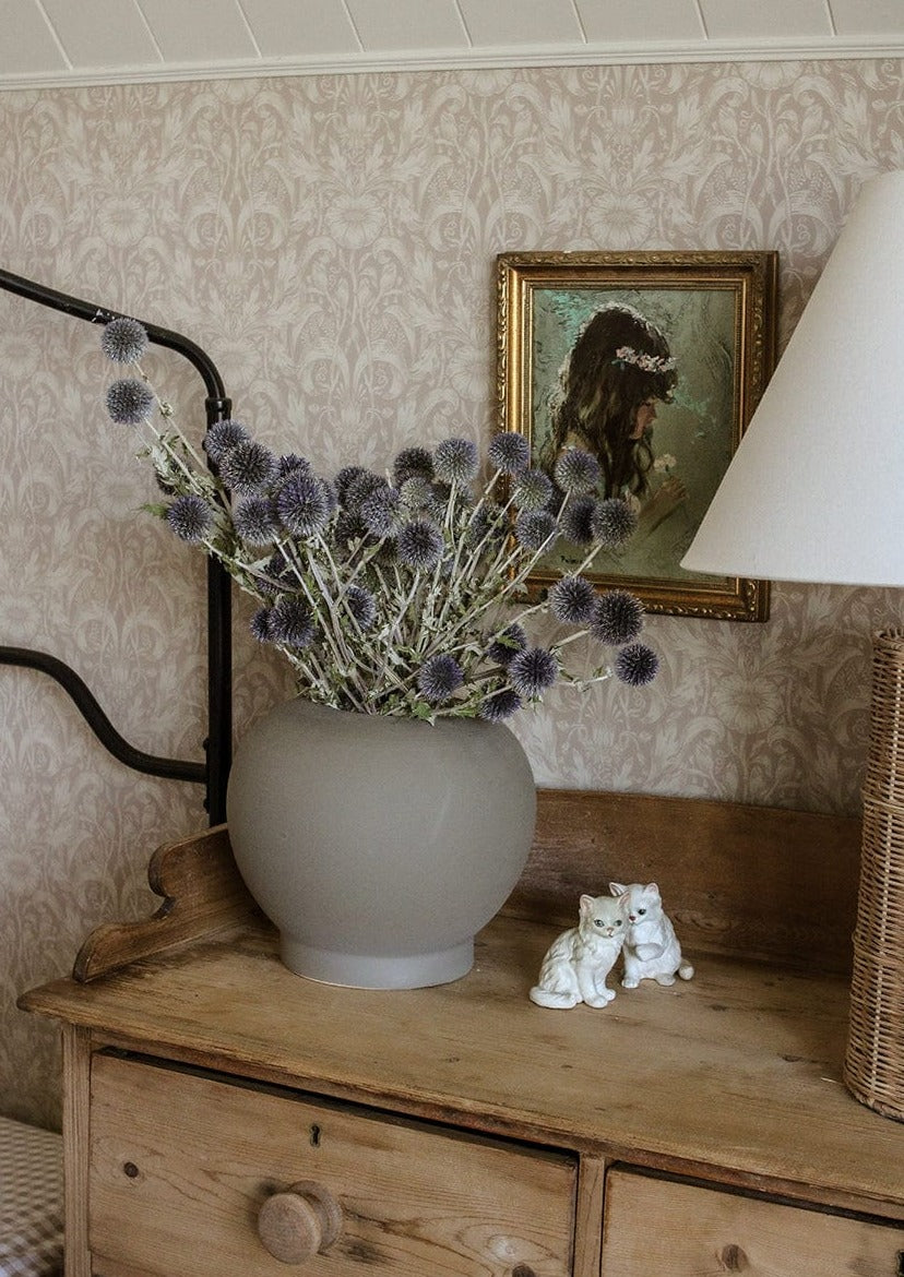 Video of Styled Blue Dried Echinops Thistles